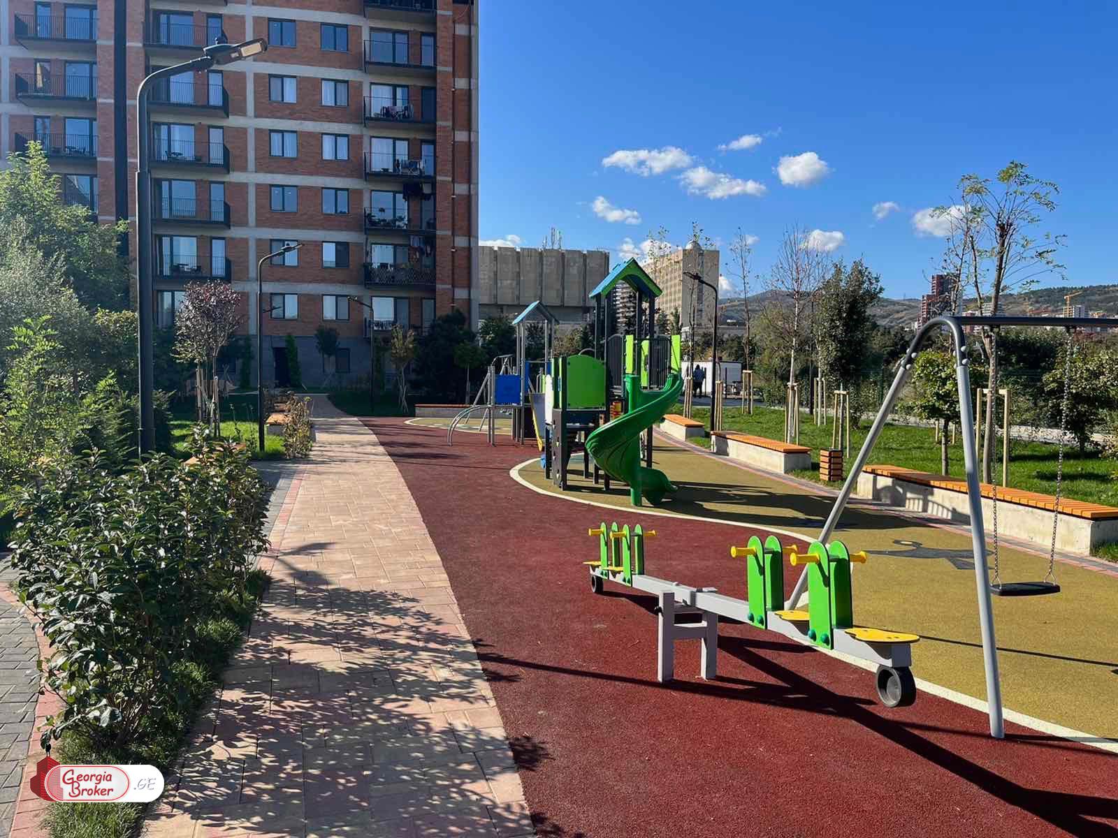 იყიდება ახალი გარემონტებული 2 ოთახიანი ბინა